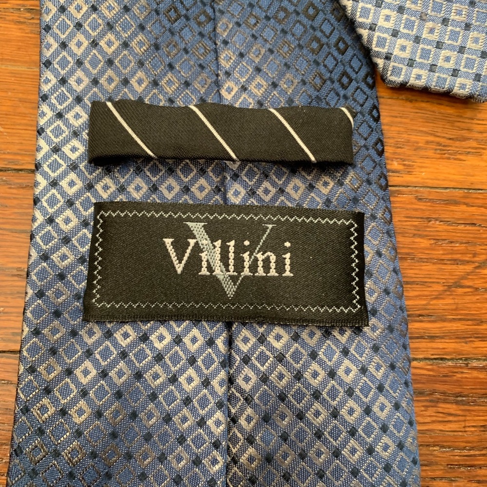 Patterned tie - Picture 3 of 4